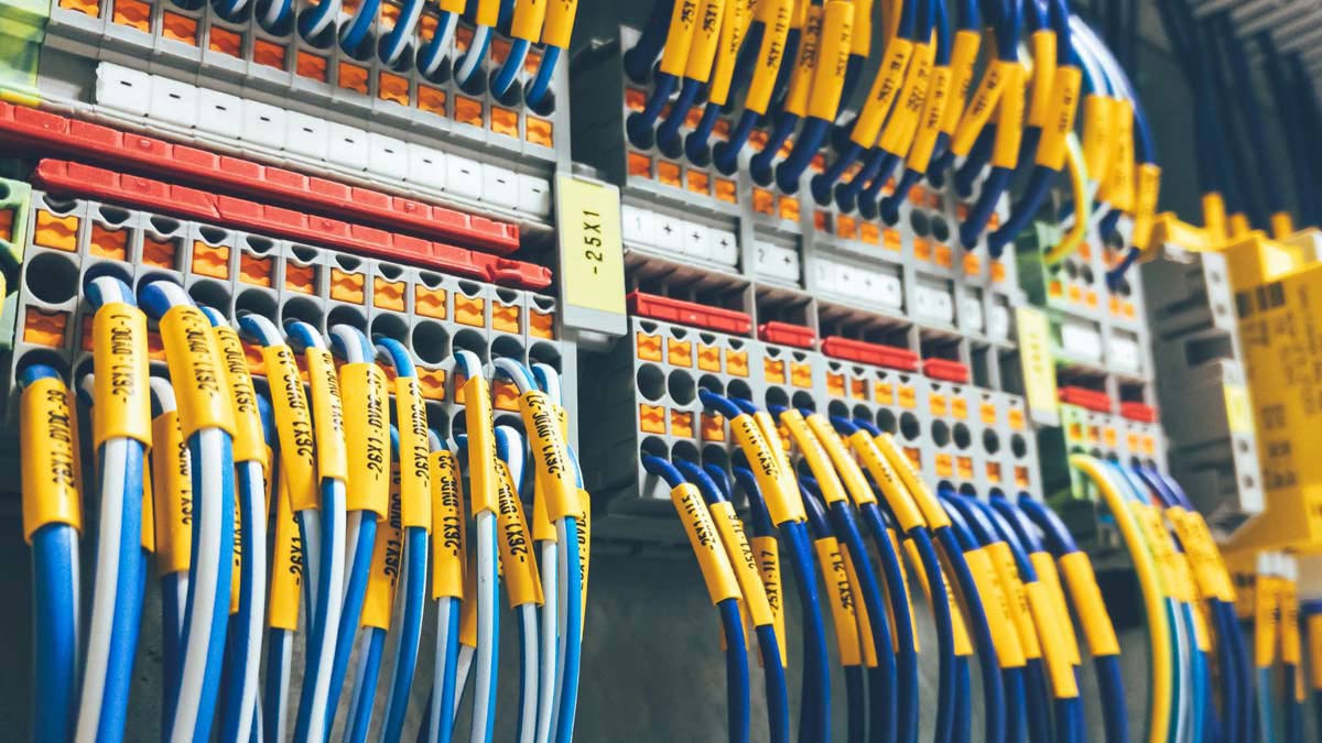 commercial electrician in Pitt Meadows